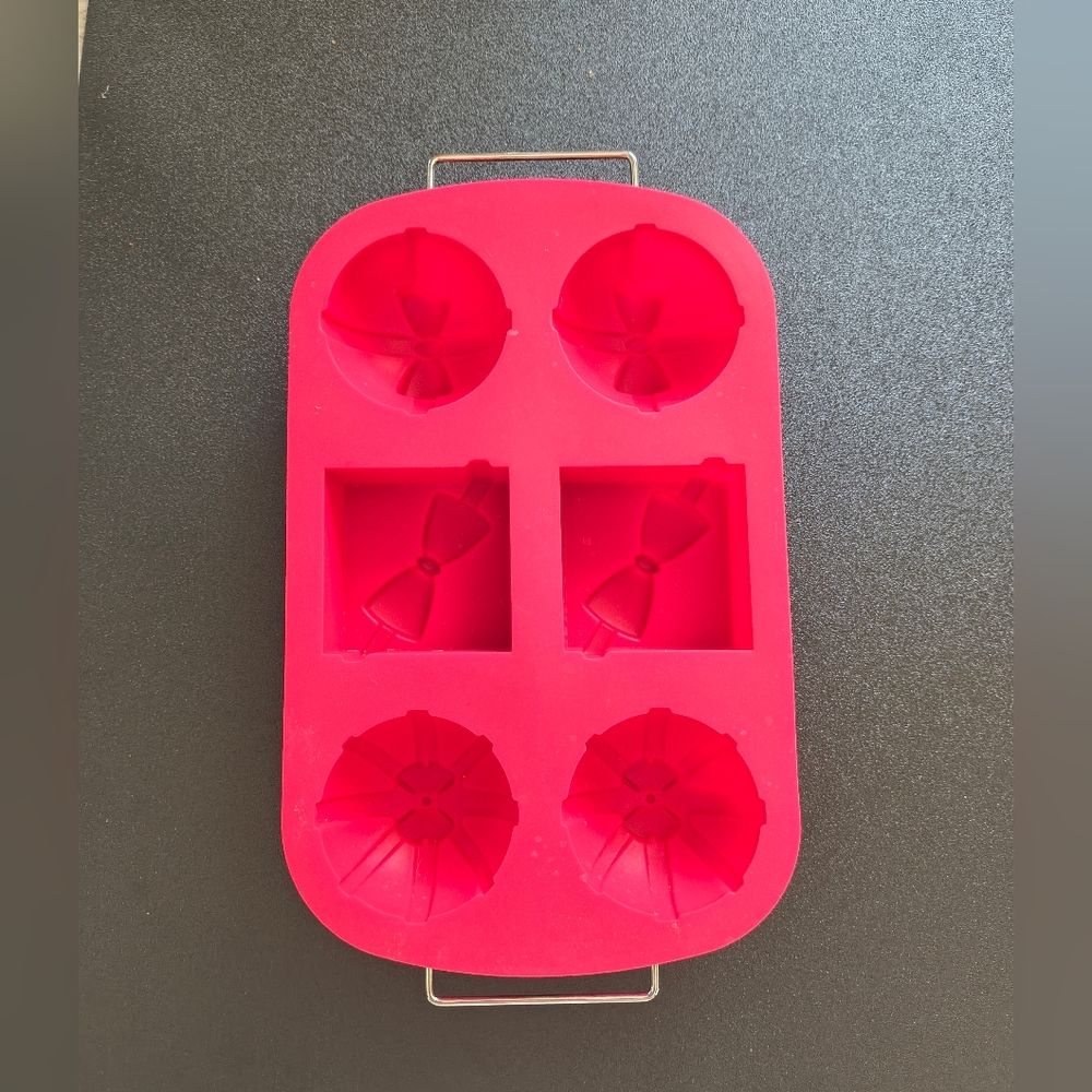 Holiday Silicone Bakeware Set With Racks - Picture 11 of 16